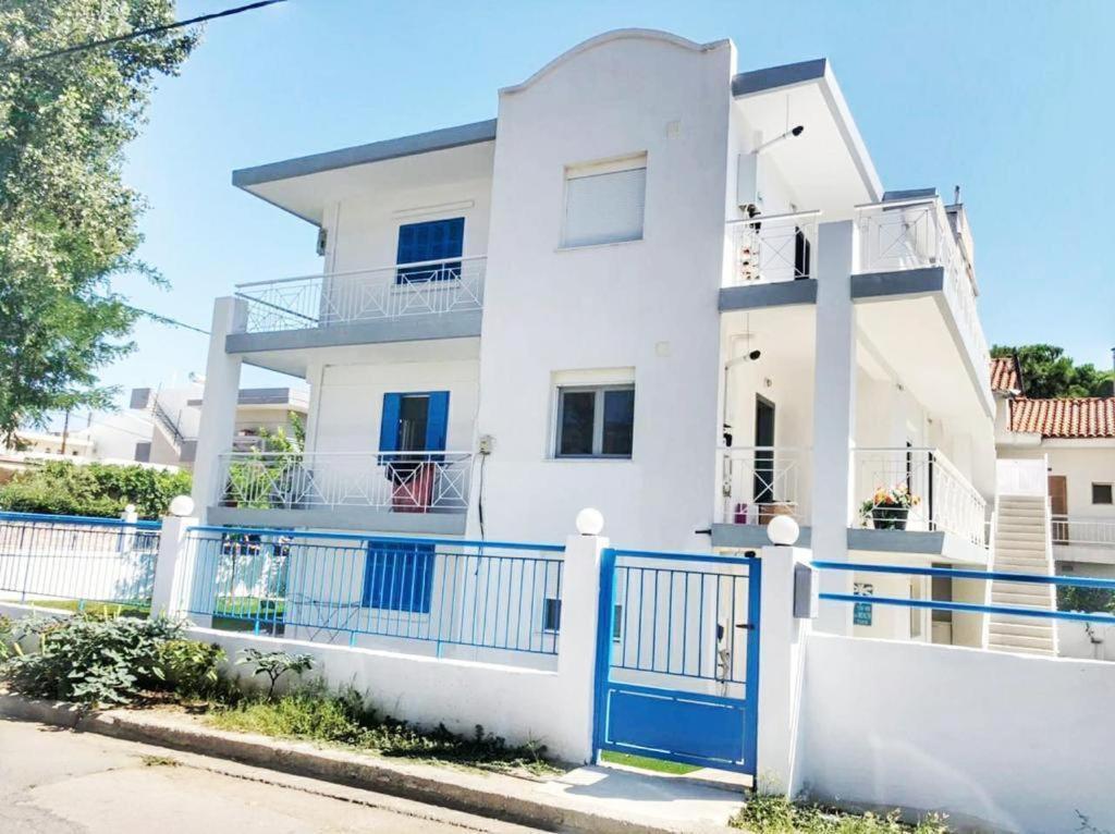 Sea Breeze 101 Apartment