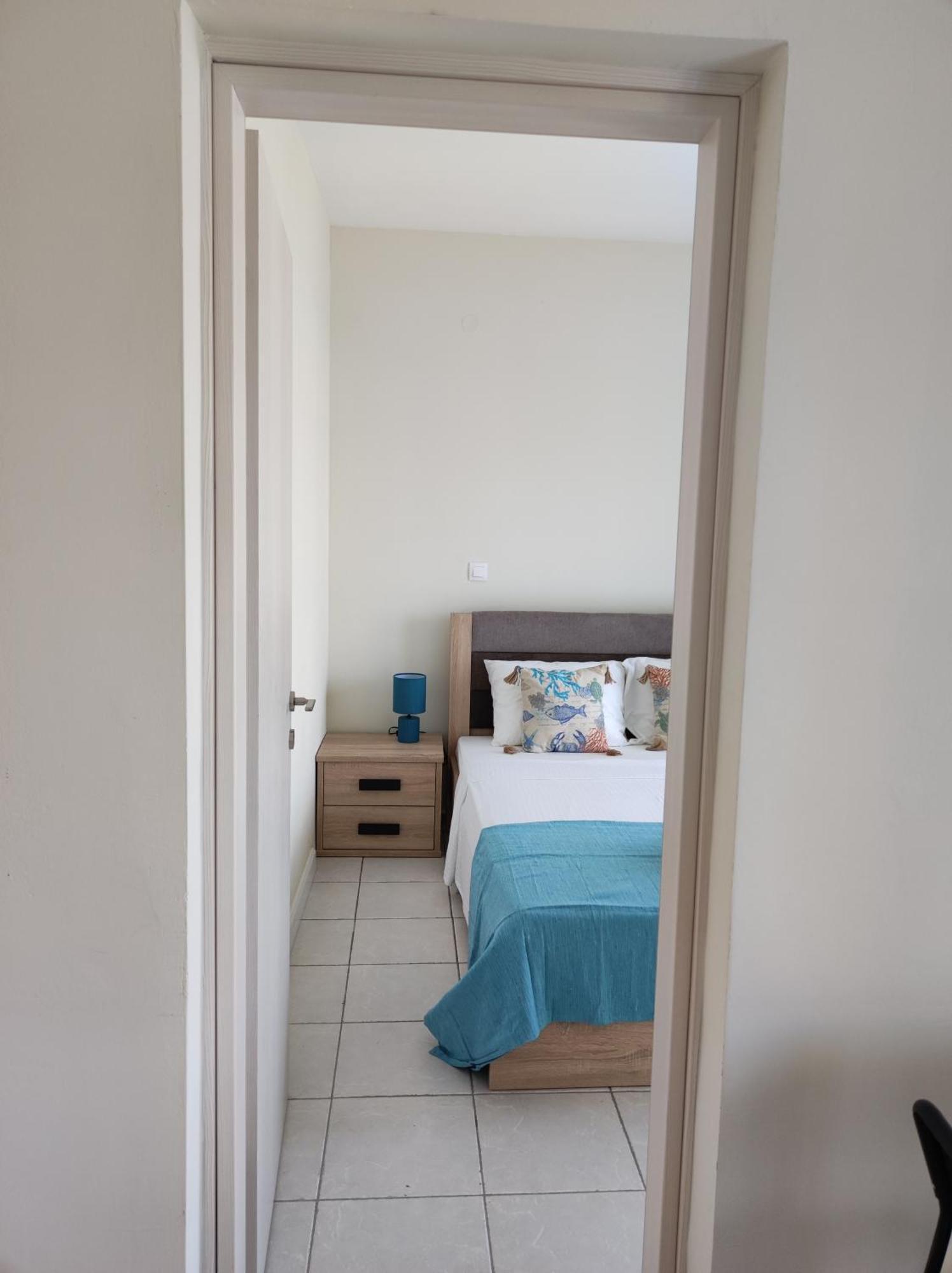 Apartment Sea Breeze 101 *
